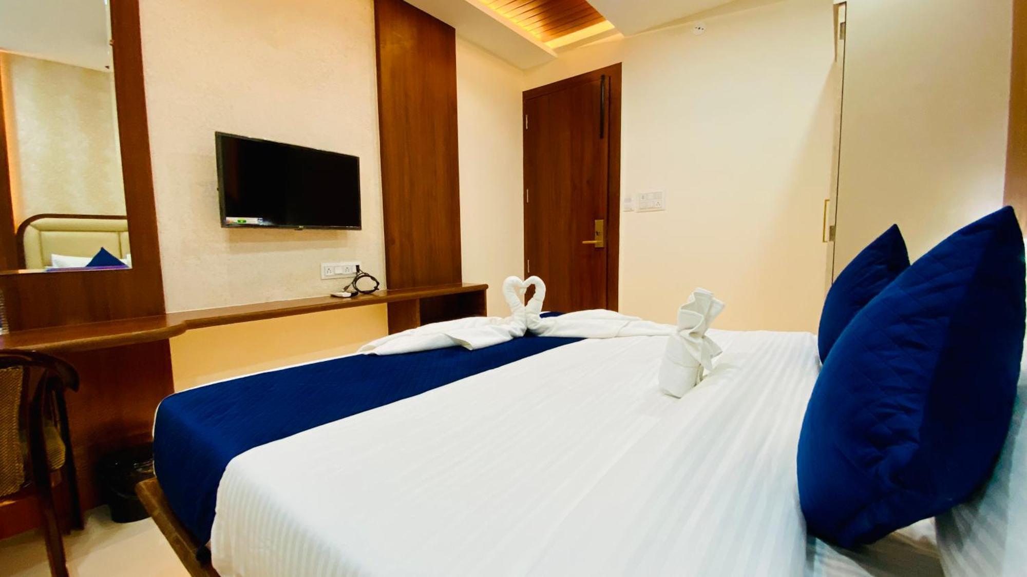 Hotel Aranyasutra Inaya, Indore Extérieur photo