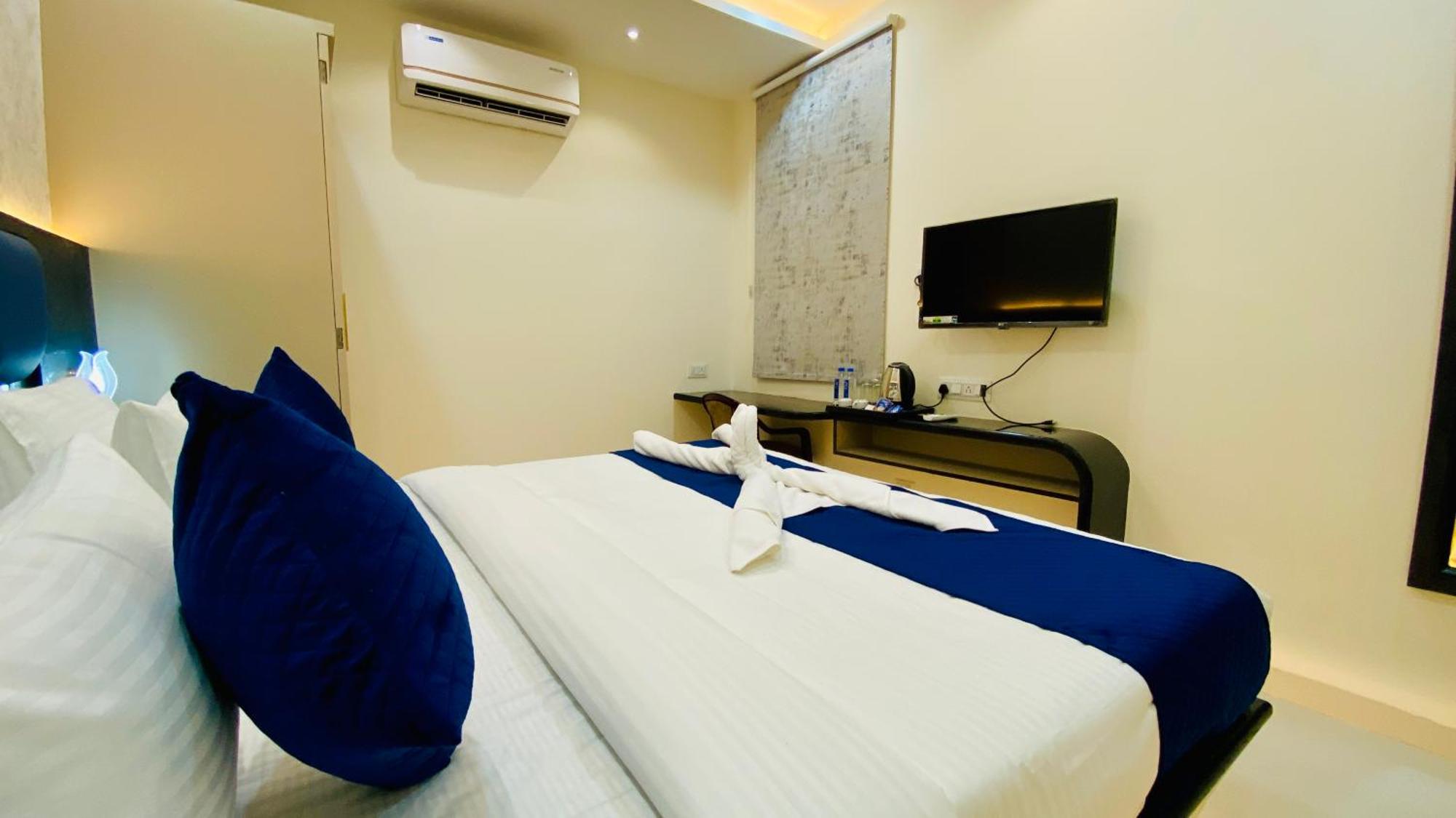 Hotel Aranyasutra Inaya, Indore Extérieur photo